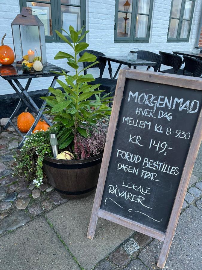 Restaurant Saelhunden Bed & Breakfast Ribe Exterior photo