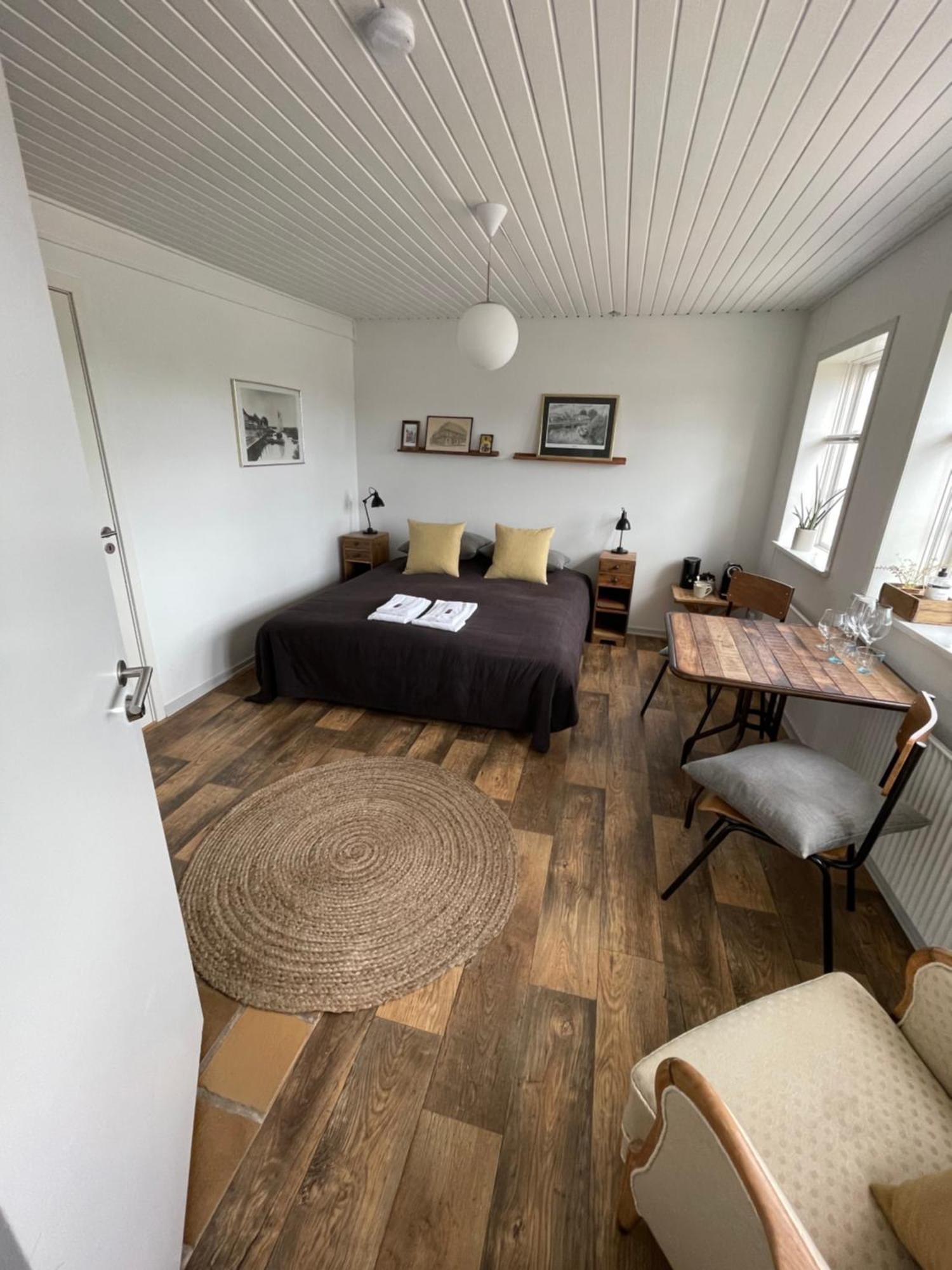 Restaurant Saelhunden Bed & Breakfast Ribe Exterior photo