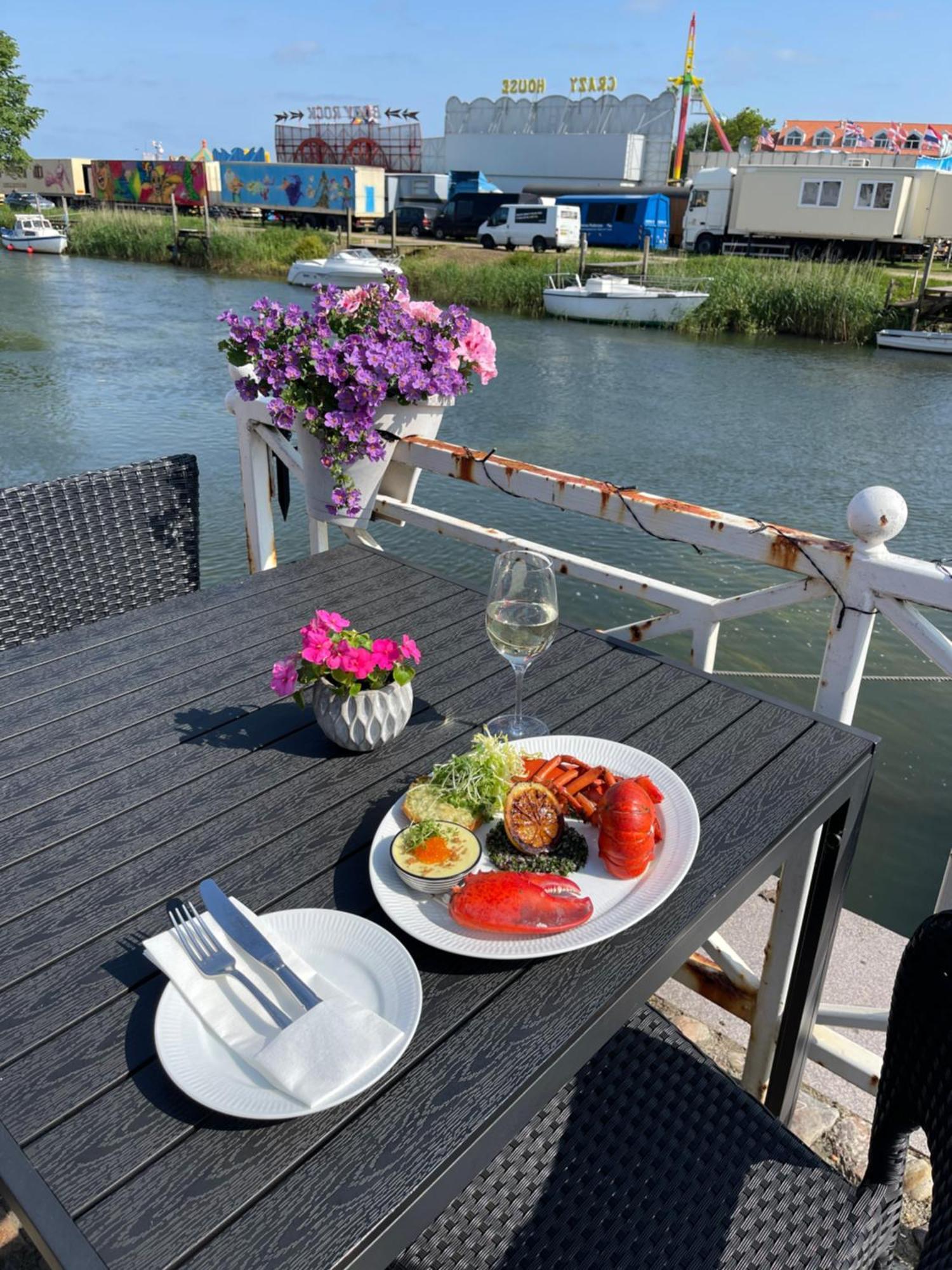 Restaurant Saelhunden Bed & Breakfast Ribe Exterior photo